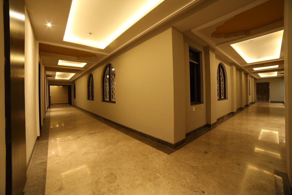 Hotel Basant Vihar Palace Биканер Экстерьер фото