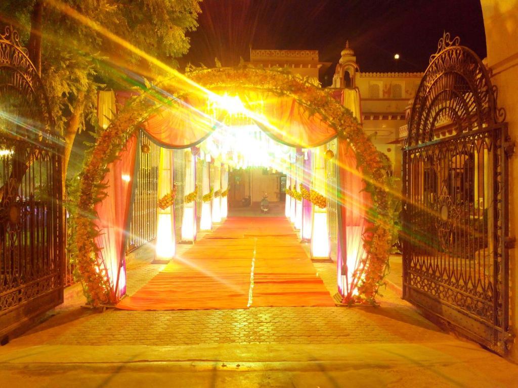Hotel Basant Vihar Palace Биканер Экстерьер фото